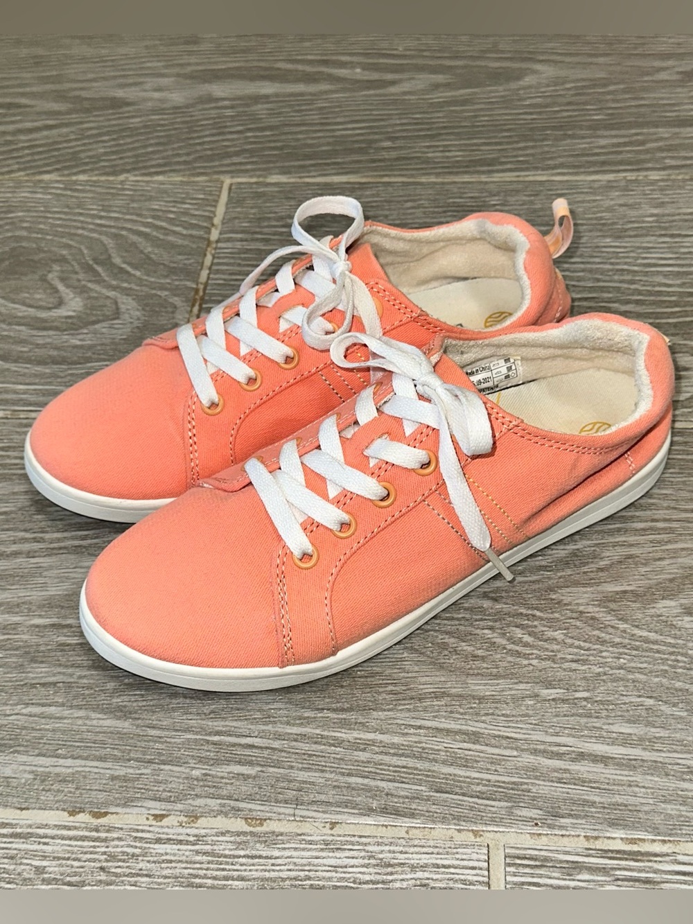 Vionic Stinson Coral Canvas Lace Up Low Top Womens 8 Summer Beach Casual Sneaker
